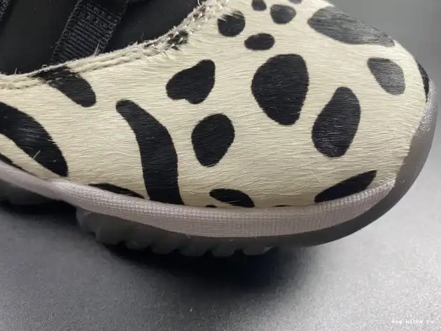 Chep Onekick AIR ANIMAL AR0715-010 JORDAN INSTINCT 11 0505